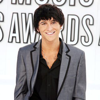 Mitchel Musso in The 2010 MTV Video Music Awards (MTV VMAs) - Arrivals