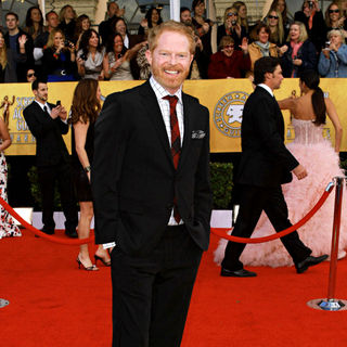 Jesse Tyler Ferguson in The 17th Annual Screen Actors Guild Awards (SAG Awards 2011) - Arrivals