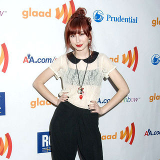 Liz Lee Picture 3 - 2011 MTV Video Music Awards - Arrivals
