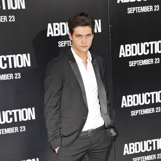 The Premiere of Abduction - Arrivals