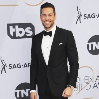Zachary Levi in 25th Annual Screen Actors Guild Awards - Arrivals