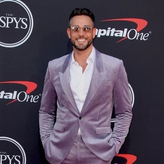 Zachary Levi in The ESPYs 2019 - Arrivals