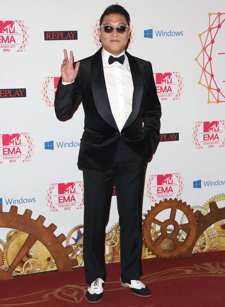 PSY;<br>The MTV EMA's 2012 - Arrivals
