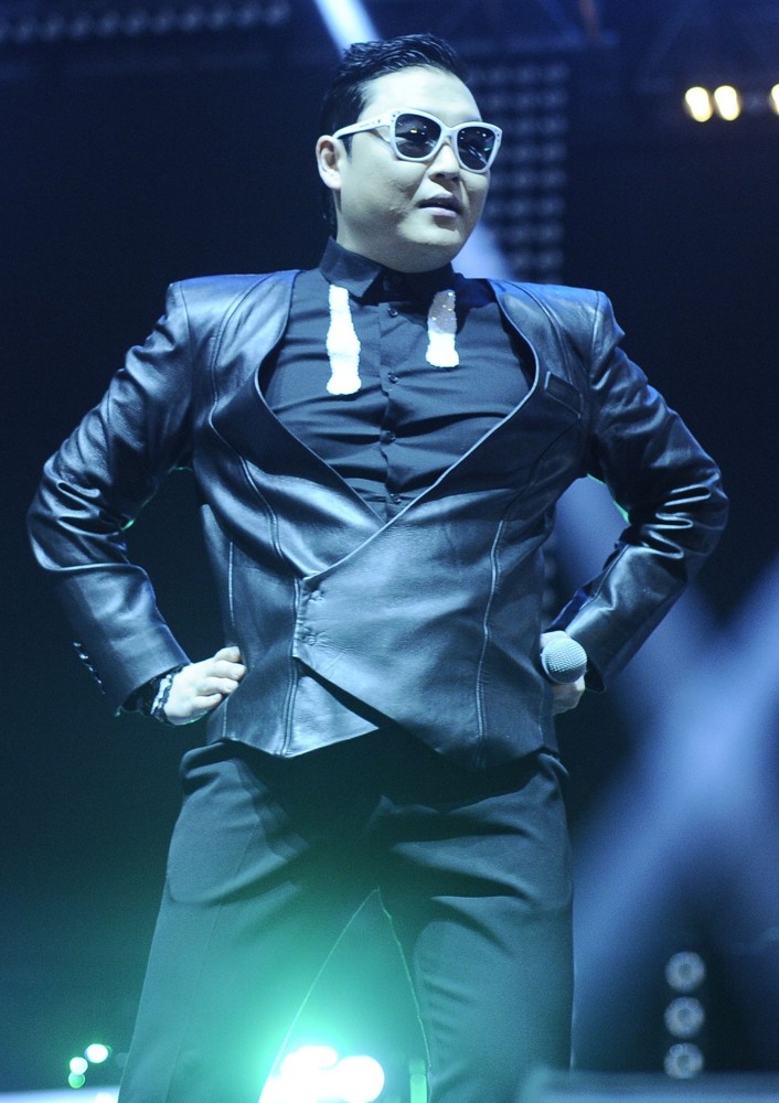 PSY;<br>PSY Performs His Gangnam Style Dance Live