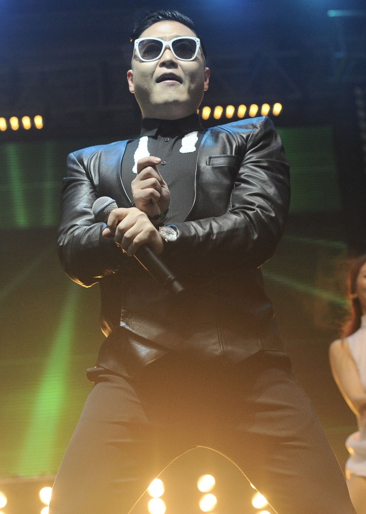 PSY;<br>PSY Performs His Gangnam Style Dance Live