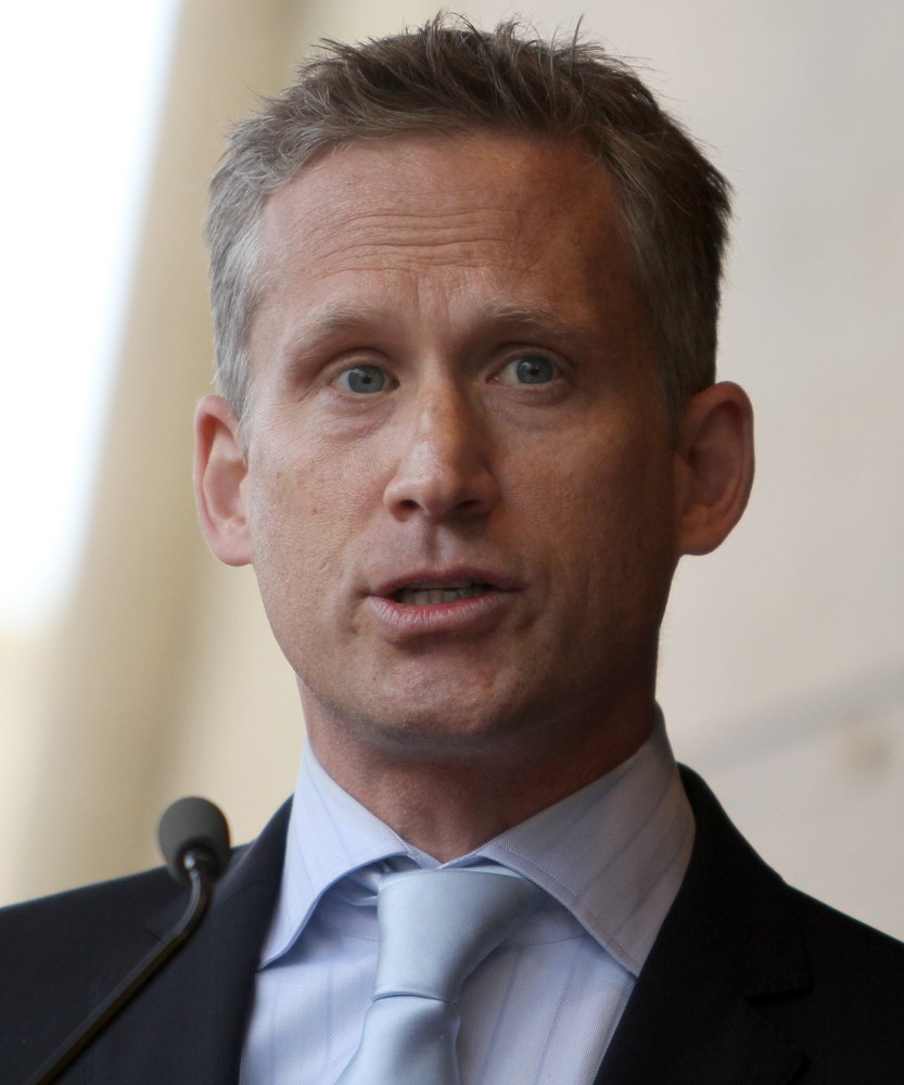 Reed Diamond Picture 4 The Hollywood Walk of Fame Honors Malcolm McDowell