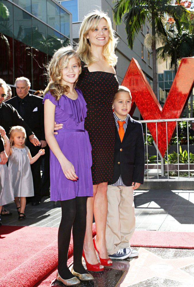 Ava Phillippe;Reese Witherspoon;Deacon Phillippe;<br>Reese Witherspoon Hollywood Walk of Fame Star Induction Ceremony