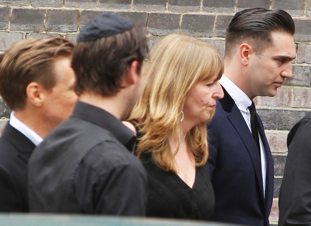 Reg Traviss;<br>The Cremation of Amy Winehouse
