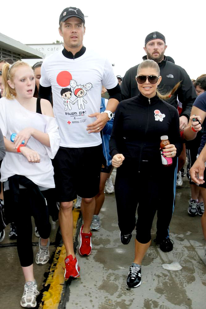 Josh Duhamel;Stacy Ferguson;<br>Celebrities Participate in 'Relief Run' Along Santa Monica Beach