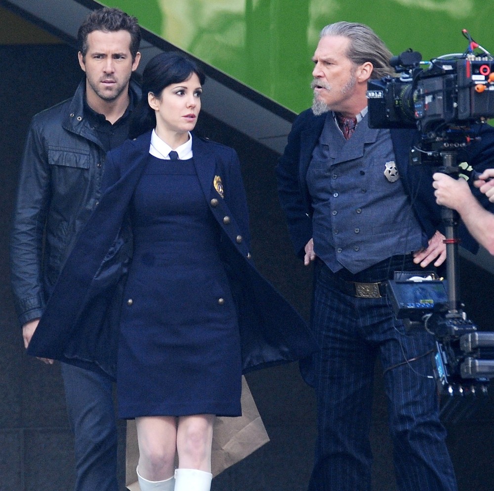 Ryan Reynolds;Mary-Louise Parker;Jeff Bridges;<br>Filming Scenes for The Movie R.I.P.D.