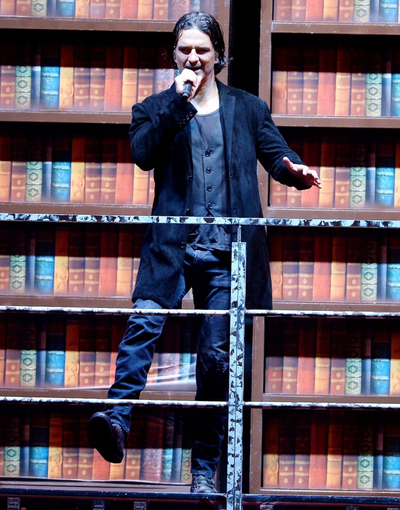 Ricardo Arjona;<br>Ricardo Arjona Performs in Concert as Part of The Metamorphosis World Tour 2013