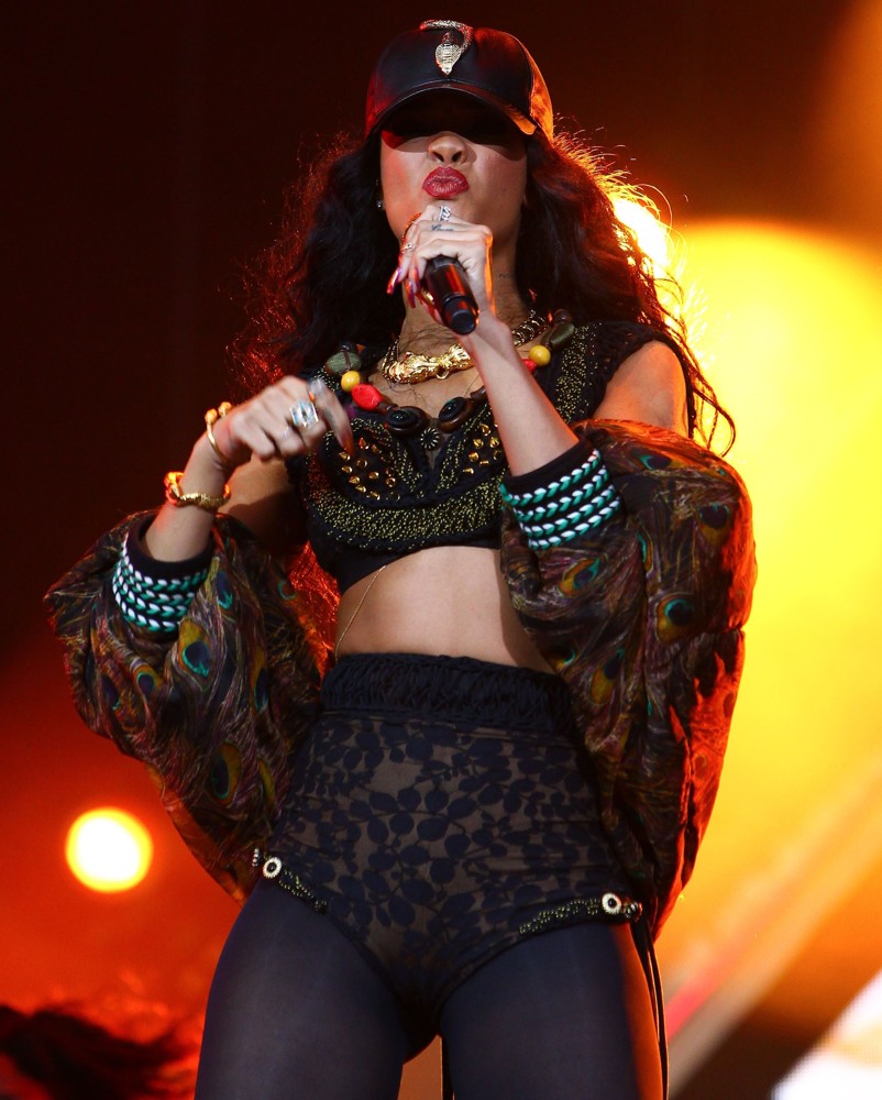 Rihanna;<br>Barclaycard Wireless Festival 2012 - Day 3