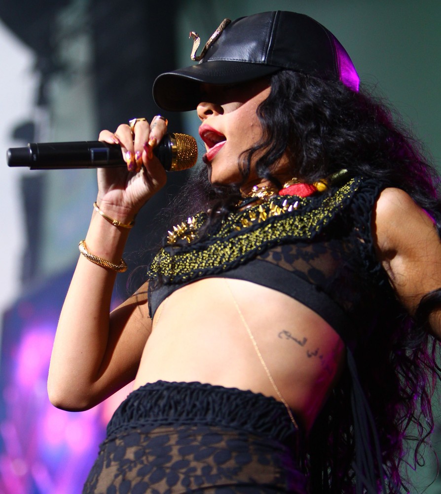 Rihanna;<br>Barclaycard Wireless Festival 2012 - Day 3
