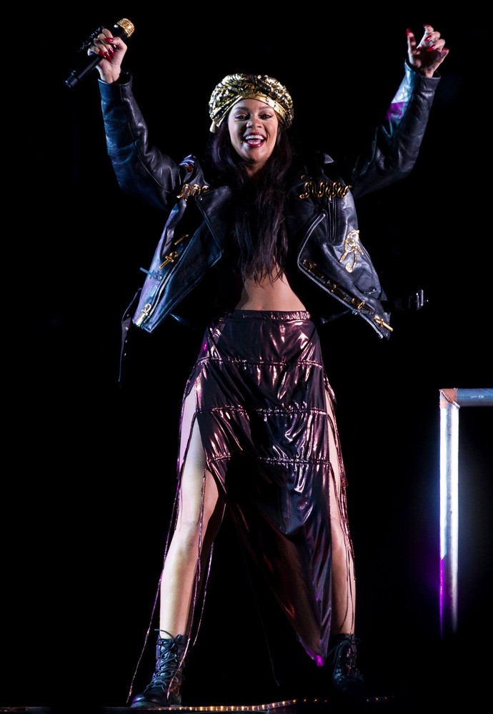 Rihanna;<br>Rihanna Performing at Peace and Love Festival