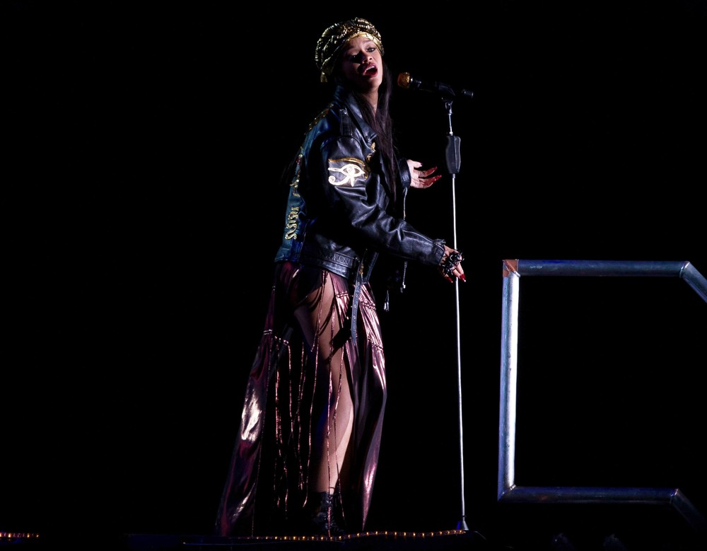Rihanna;<br>Rihanna Performing at Peace and Love Festival