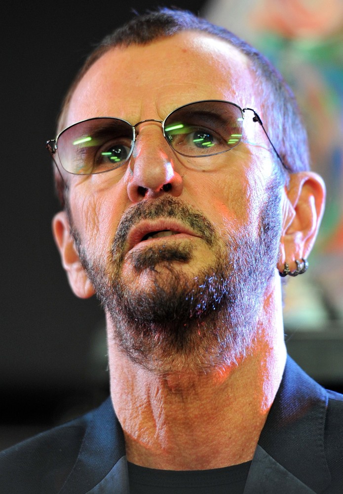 Ringo Starr;<br>Ringo Starr Unveils His Uniquely Designed Replica Knotted Gun - Photocall