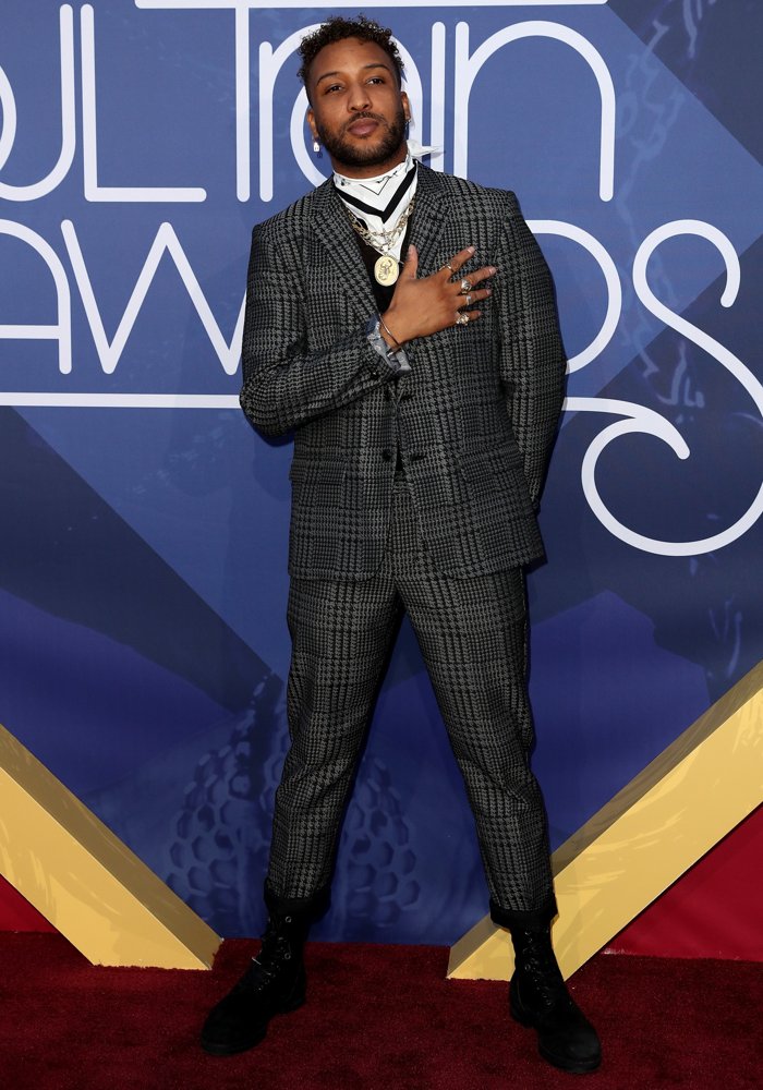 Ro James;<br>Soul Train Awards 2016 - Red Carpet Arrivals