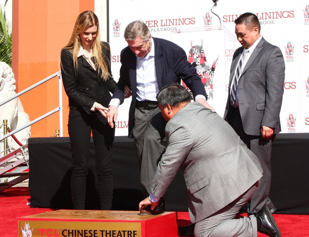 Robert De Niro;<br>Robert De Niro Places His Hand and Foot Prints in Cement During The Footprint Ceremony