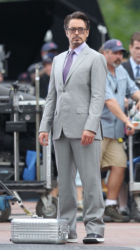 Robert Downey Jr.;<br>Actors on The Set of The Avengers Shooting on Location in Manhattan