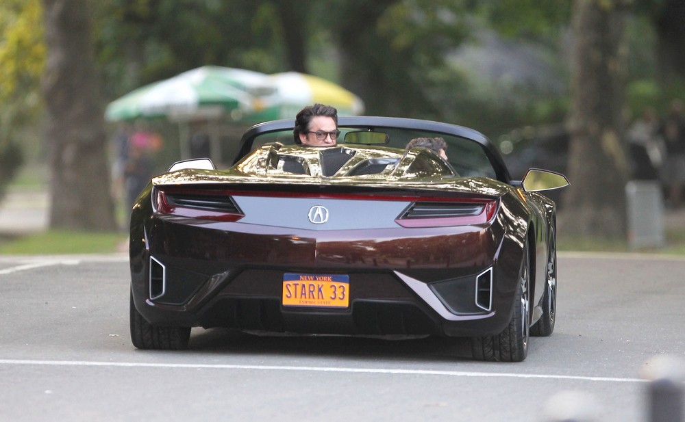 Robert Downey Jr.;<br>Actors on The Set of The Avengers Shooting on Location in Manhattan