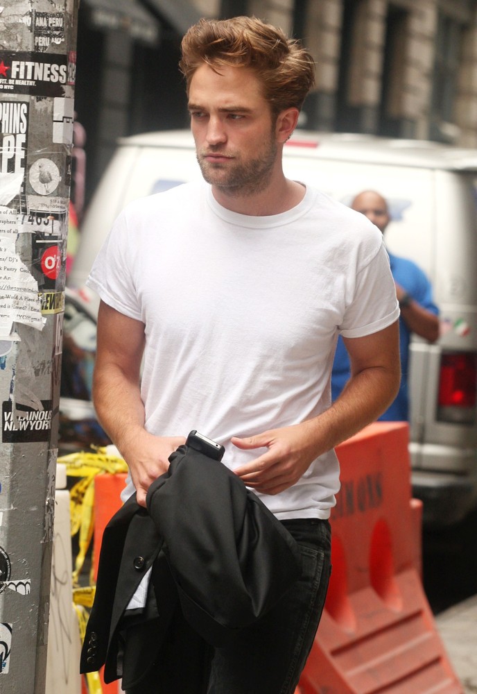 Robert Pattinson;<br>Robert Pattinson Seen Returning to His Car