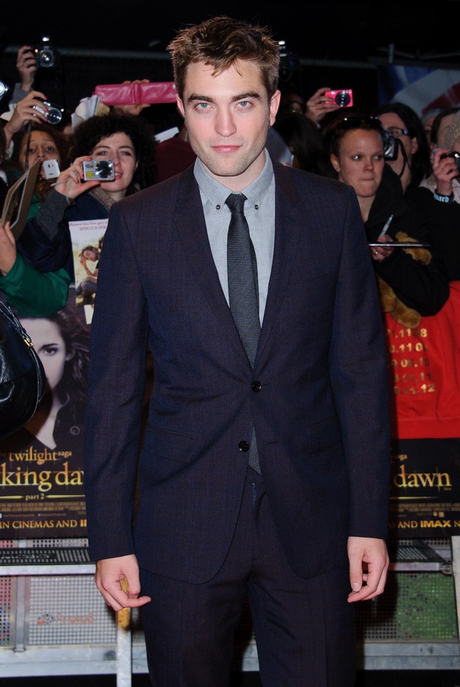 Robert Pattinson;<br>The Premiere of The Twilight Saga's Breaking Dawn Part II - Arrivals