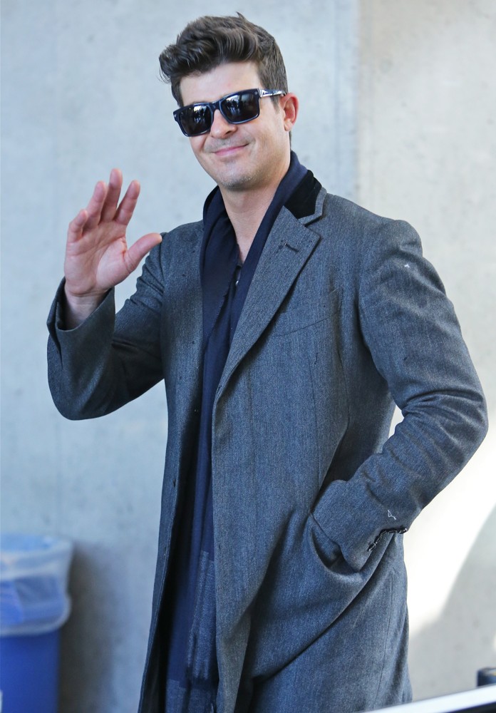 Robin Thicke;<br>Robin Thicke Arrive at LAX Airport