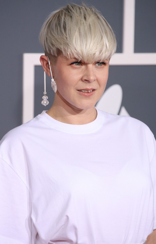 robyn picture 5 2010 mtv video music awards mtv robyn picture 5 2010 mtv video music awards mtv