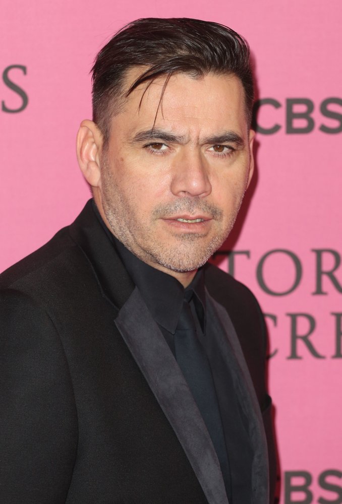 Roland Mouret;<br>2014 Victoria's Secret Fashion Show - Arrivals