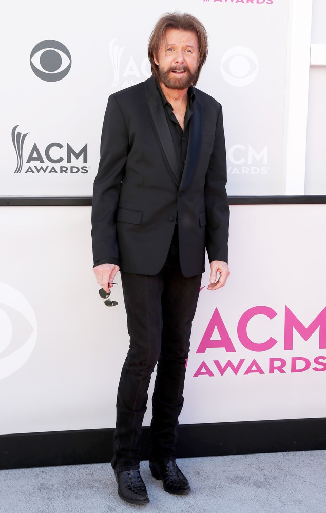 Ronnie Dunn Pictures, Latest News, Videos. - How Tall Is Ronnie Dunn? Country Music Star’s Height
