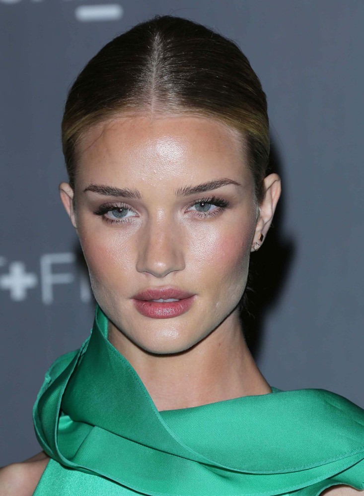 Rosie Huntington-Whiteley;<br>LACMA 2012 Art + Film Gala - Arrivals
