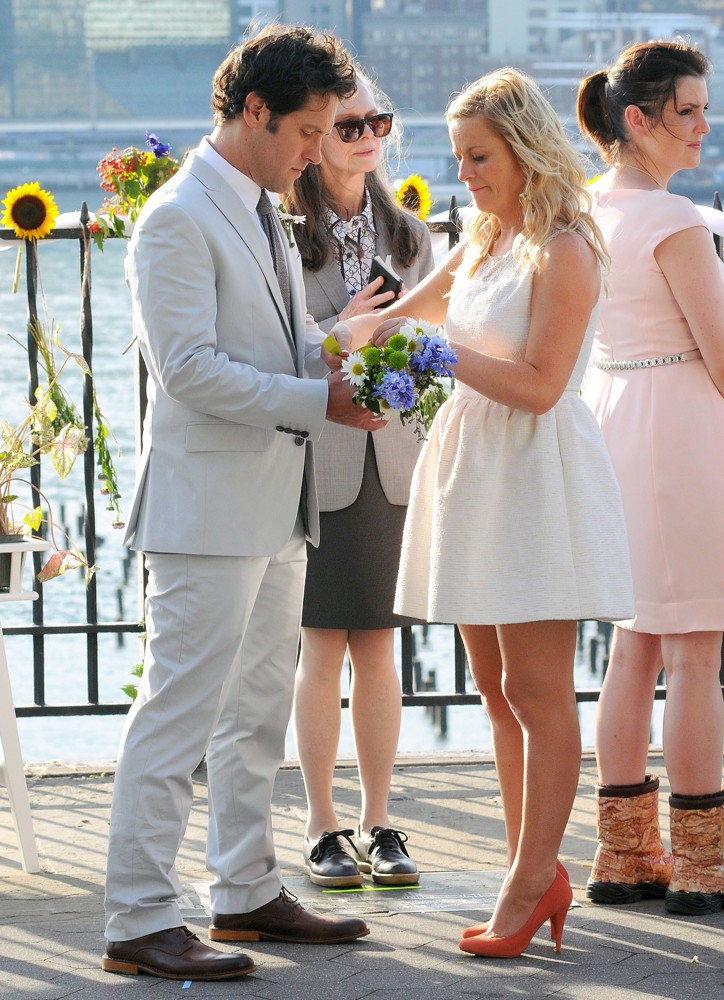 Paul Rudd;Amy Poehler;<br>Paul Rudd and Amy Poehler Filming They Came Together on Location