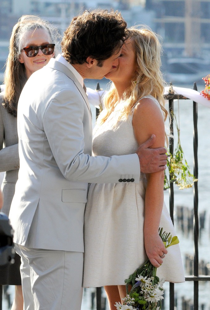 Paul Rudd;Amy Poehler;<br>Paul Rudd and Amy Poehler Filming They Came Together on Location