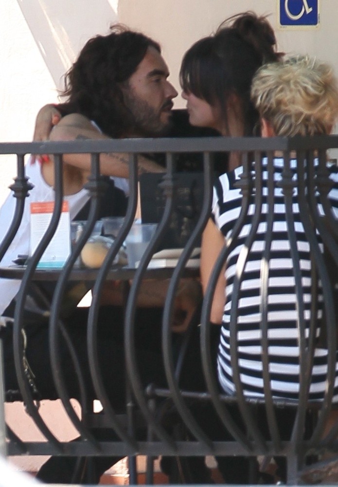 Russell Brand;<br>Russell Brand at Urth Caffe with Friends