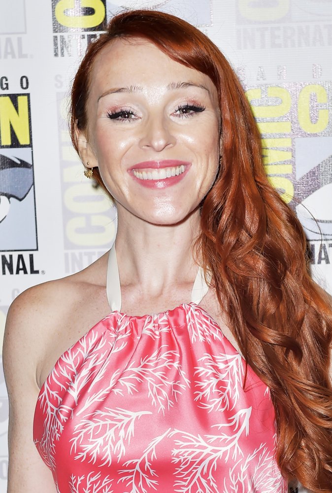 Ruth Connell;<br>Comic-Con International 2016: San Diego - Supernatural - Photocall