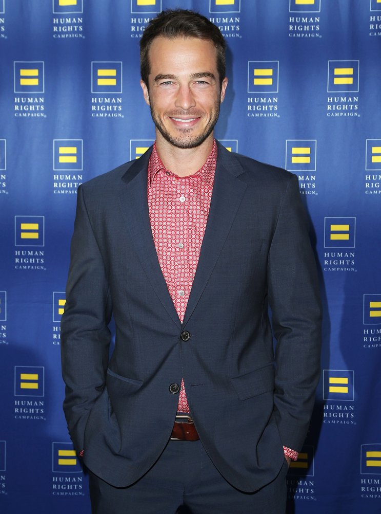 Ryan Carnes;<br>HRC Los Angeles Gala Dinner 2015 - Arrivals