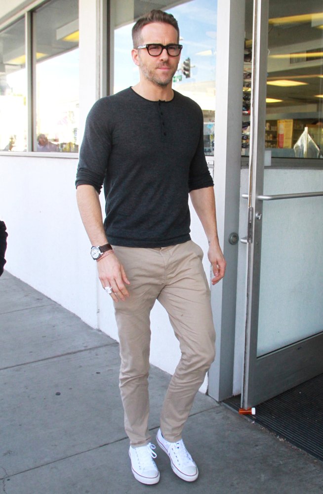 Ryan Reynolds;<br>Ryan Reynolds Leaving E Baldi Restaurant