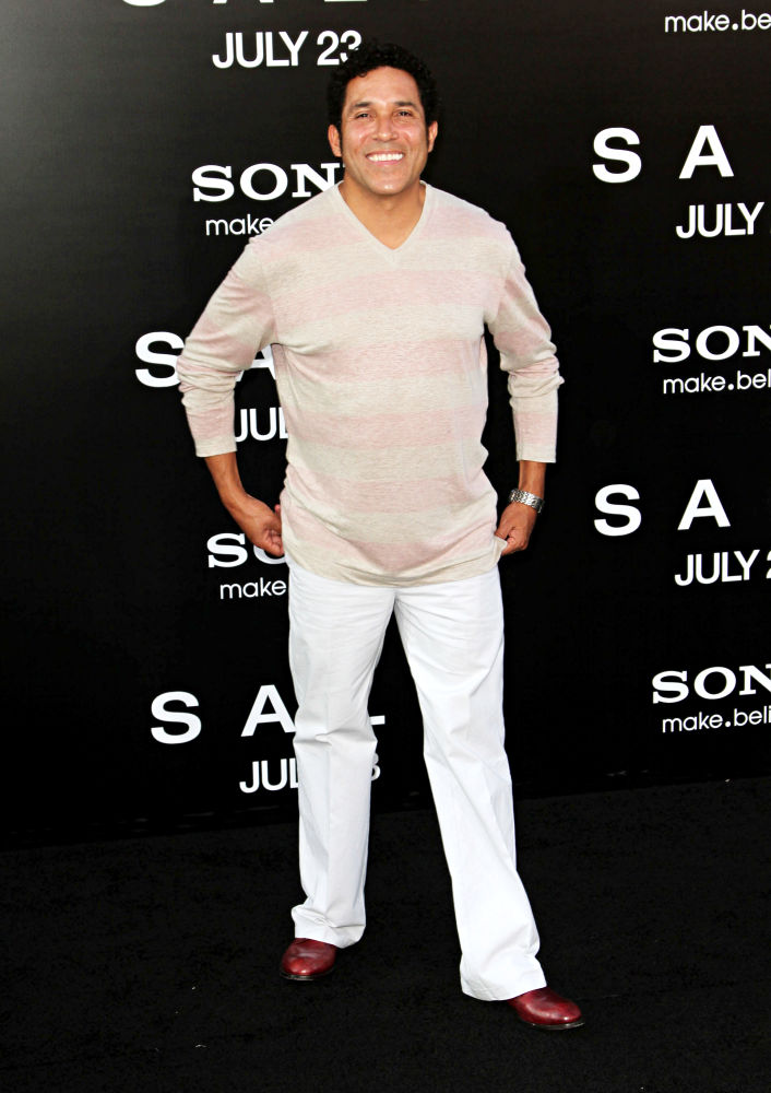 Oscar Nunez;<br>The L.A. Movie Premiere of 'Salt' - Arrivals