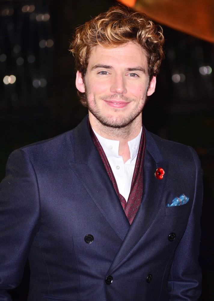 sam claflin Picture 47 - The World Premiere of The Hunger Games ...