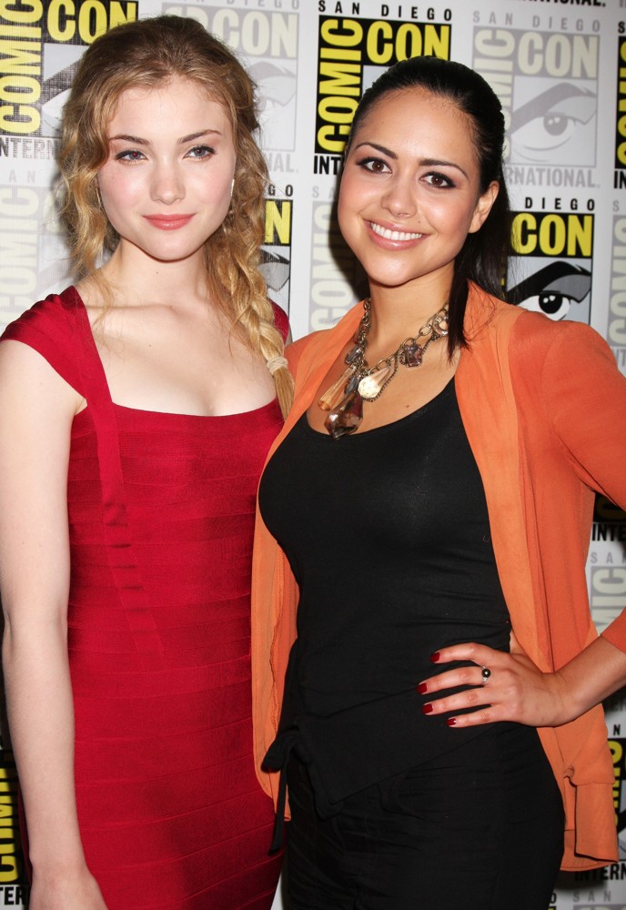 Skyler Samuels;Alyssa Diaz;<br>2011 Comic Con Convention - Day 2 - The Nine Lives of Chloe King - Press Conference
