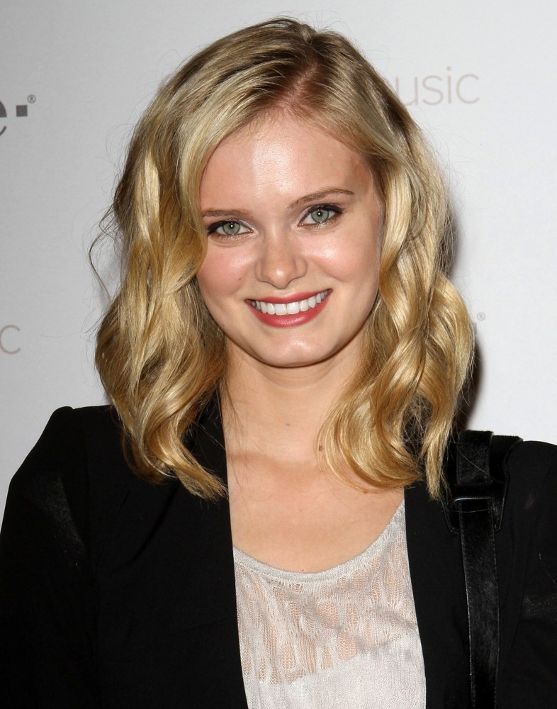 Sara Paxton;<br>Celebrity Magenta Carpet Arrivals at The Launch Party for Google Music Available on T-Mobile