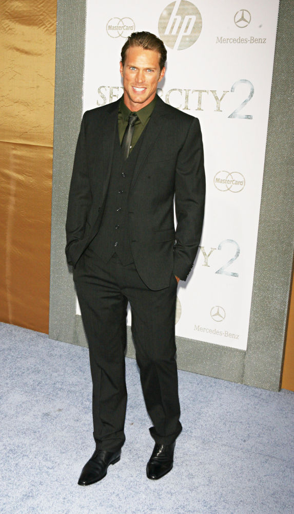 Jason Lewis;<br>World Premiere of 'Sex and the City 2' - Arrivals