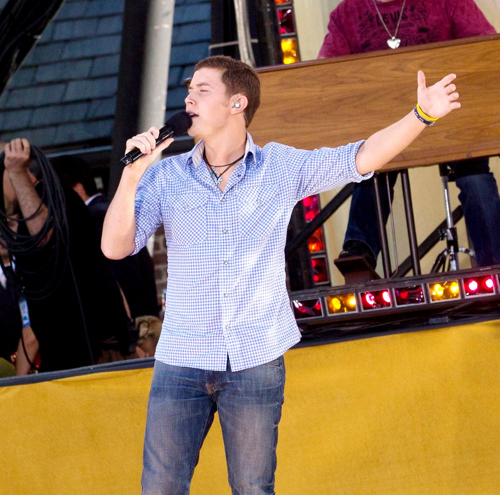 Scotty McCreery;<br>American Idol Season 10 Cast Performs on ABC's Good Morning America as Part of Their Summer Concert
