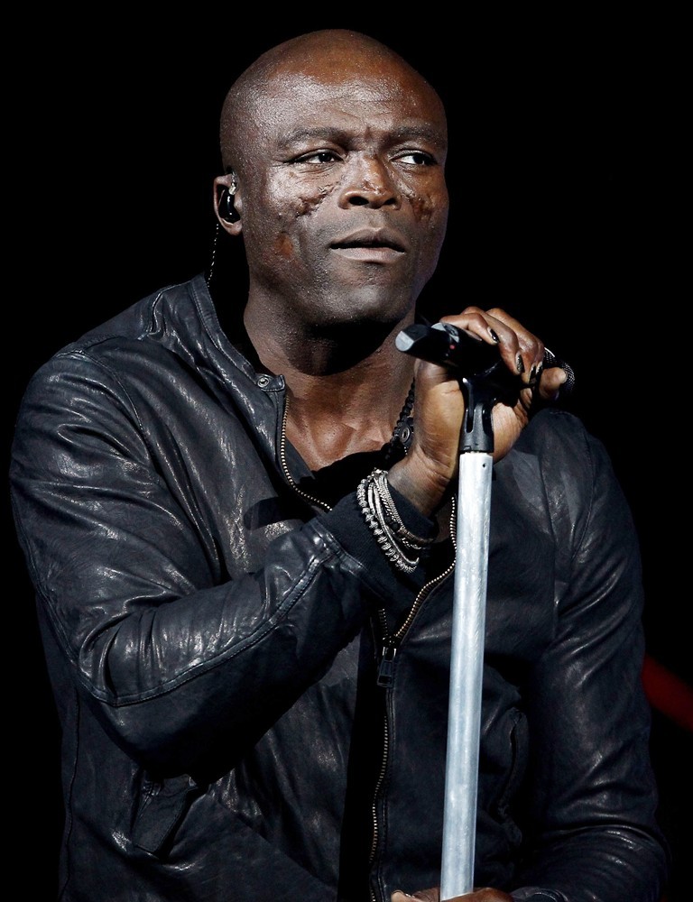 Seal;<br>Seal Performing
