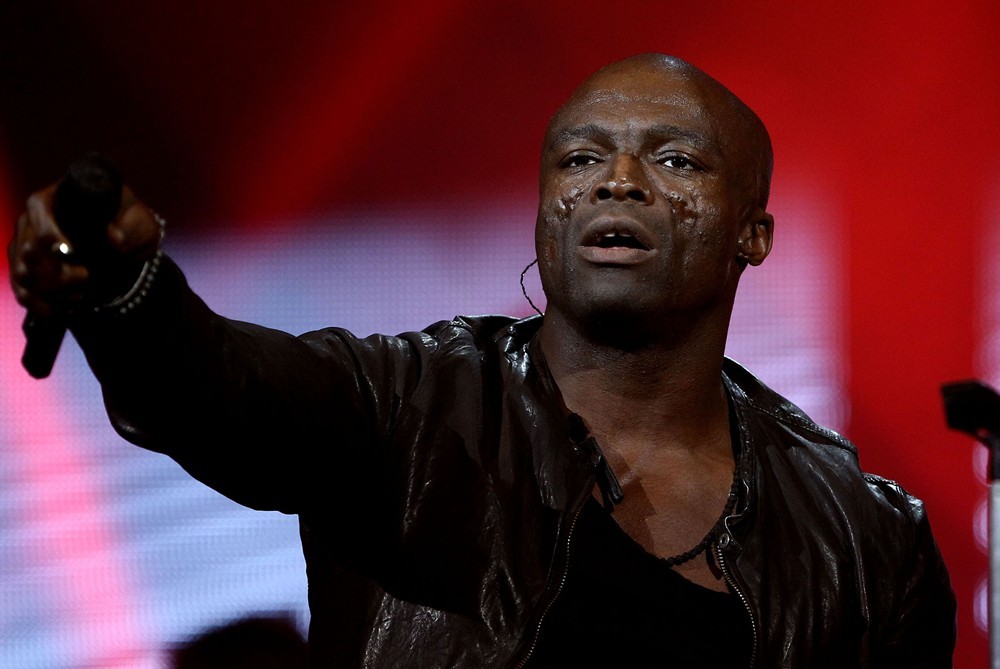 Seal;<br>Seal Performing