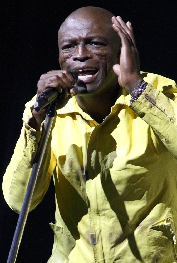 Seal;<br>Seal Performs Live