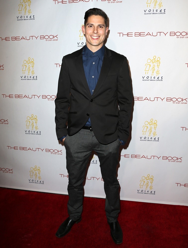 Sean Faris Pictures, Latest News, Videos.