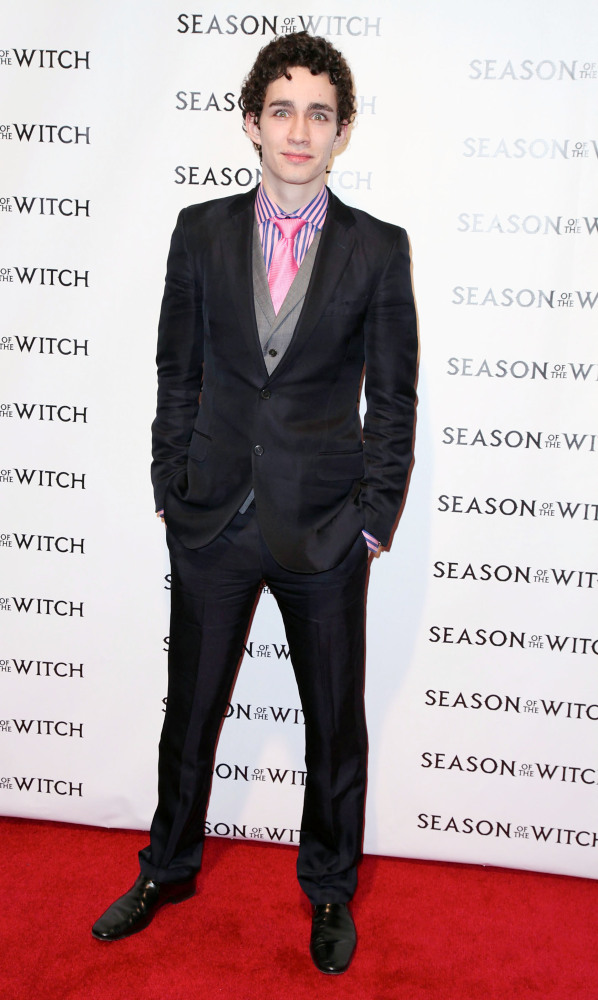Robert Sheehan;<br>The 'Season of the Witch' Premiere