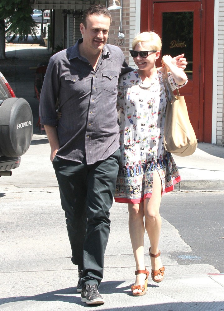 Jason Segel;Michelle Williams;<br>Jason Segel and Michelle Williams Are Seen Leaving Little Dom's in Los Feliz
