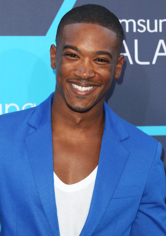 Sergio Harford;<br>The 16th Annual Young Hollywood Awards - Arrivals